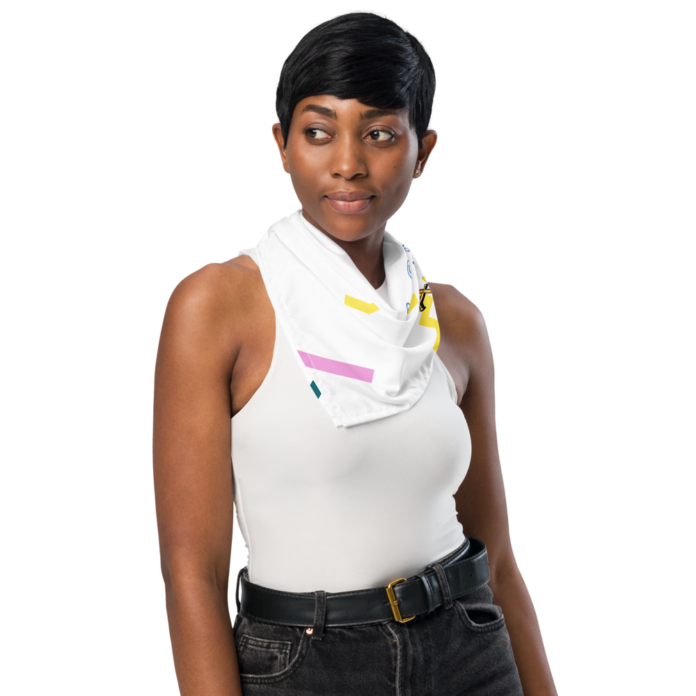 Woman wearing  a colorful a customizable scarf around her neck 